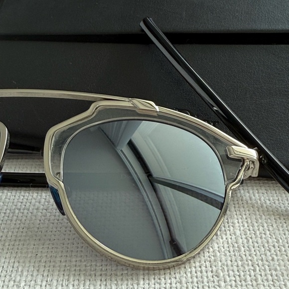 Dior So Real 48mm Silver Sunglasses – Broken Arm – For Repair or Parts - Picture 3 of 8